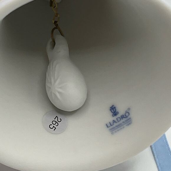 Llardo 1998 porcelain Christmas bell ornament - Picture 9 of 10